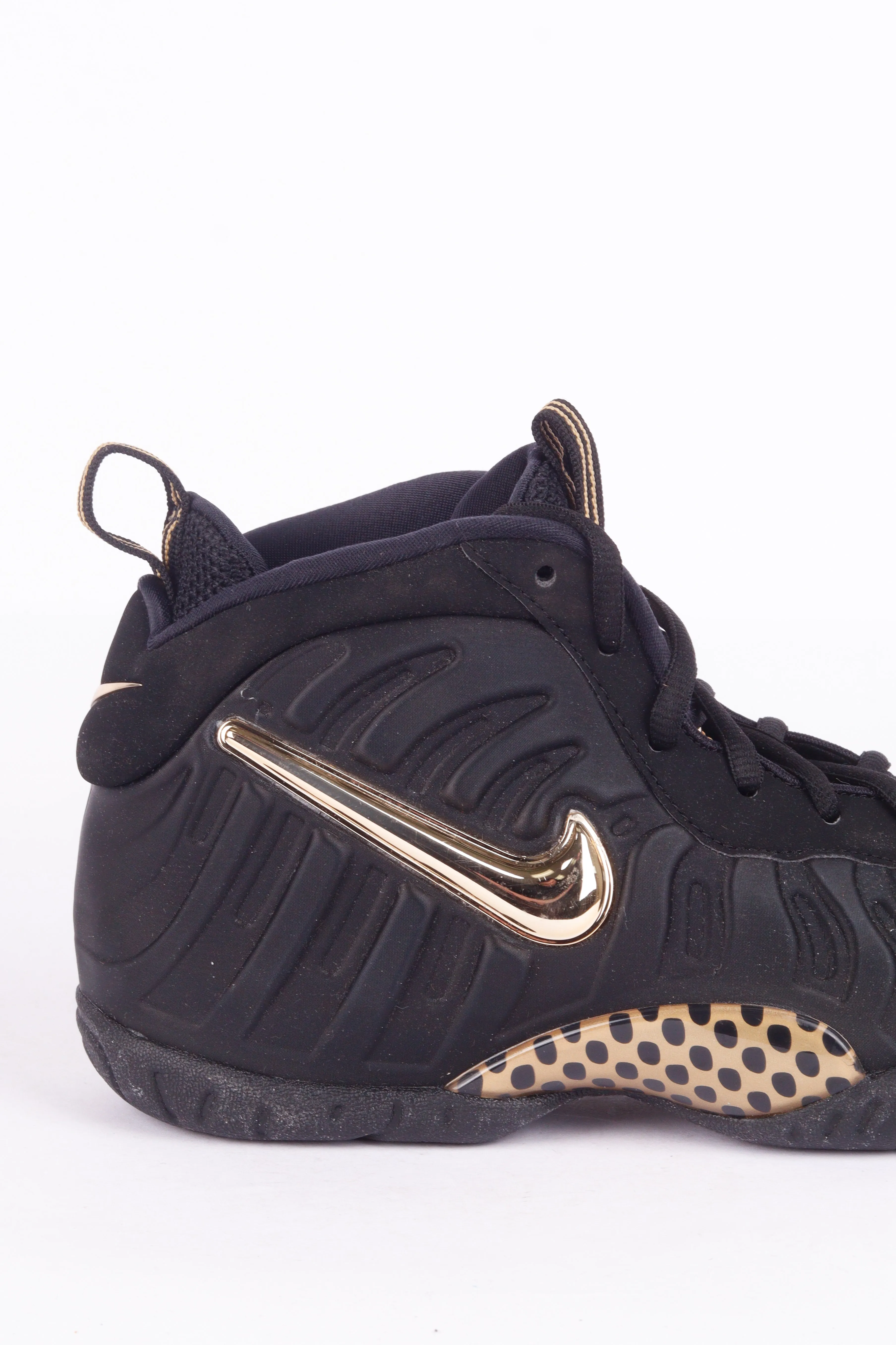 Nike Air Foamposite Pro 'Black Metallic Gold' (2018)