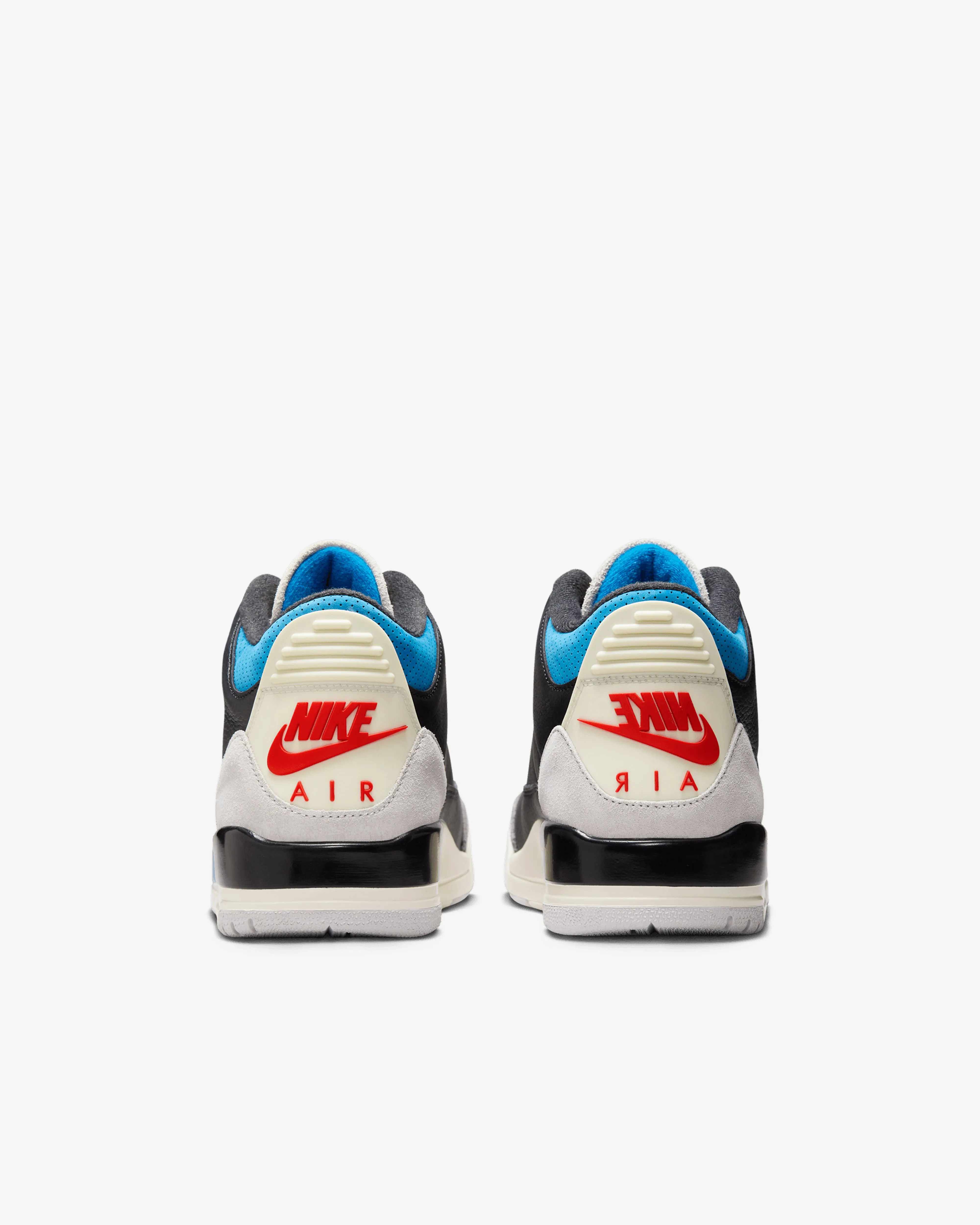 Nike - Air Jordan 3 Retro OG Sneakers - (Black/Chile Red)
