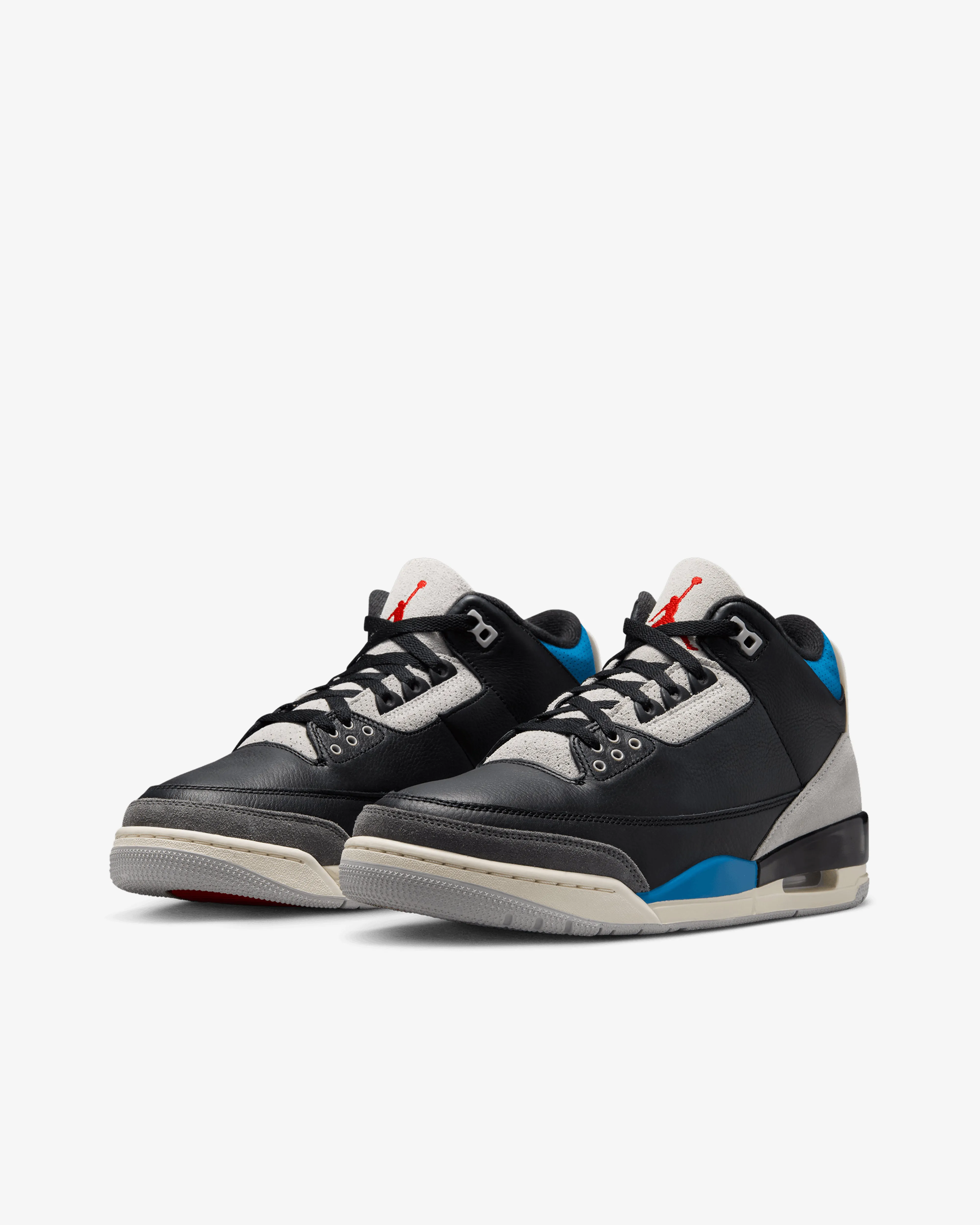 Nike - Air Jordan 3 Retro OG Sneakers - (Black/Chile Red)