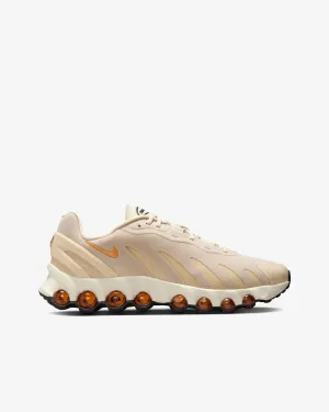 Nike - Air Max DN8 Sneakers - (Light Khaki/Monarch)