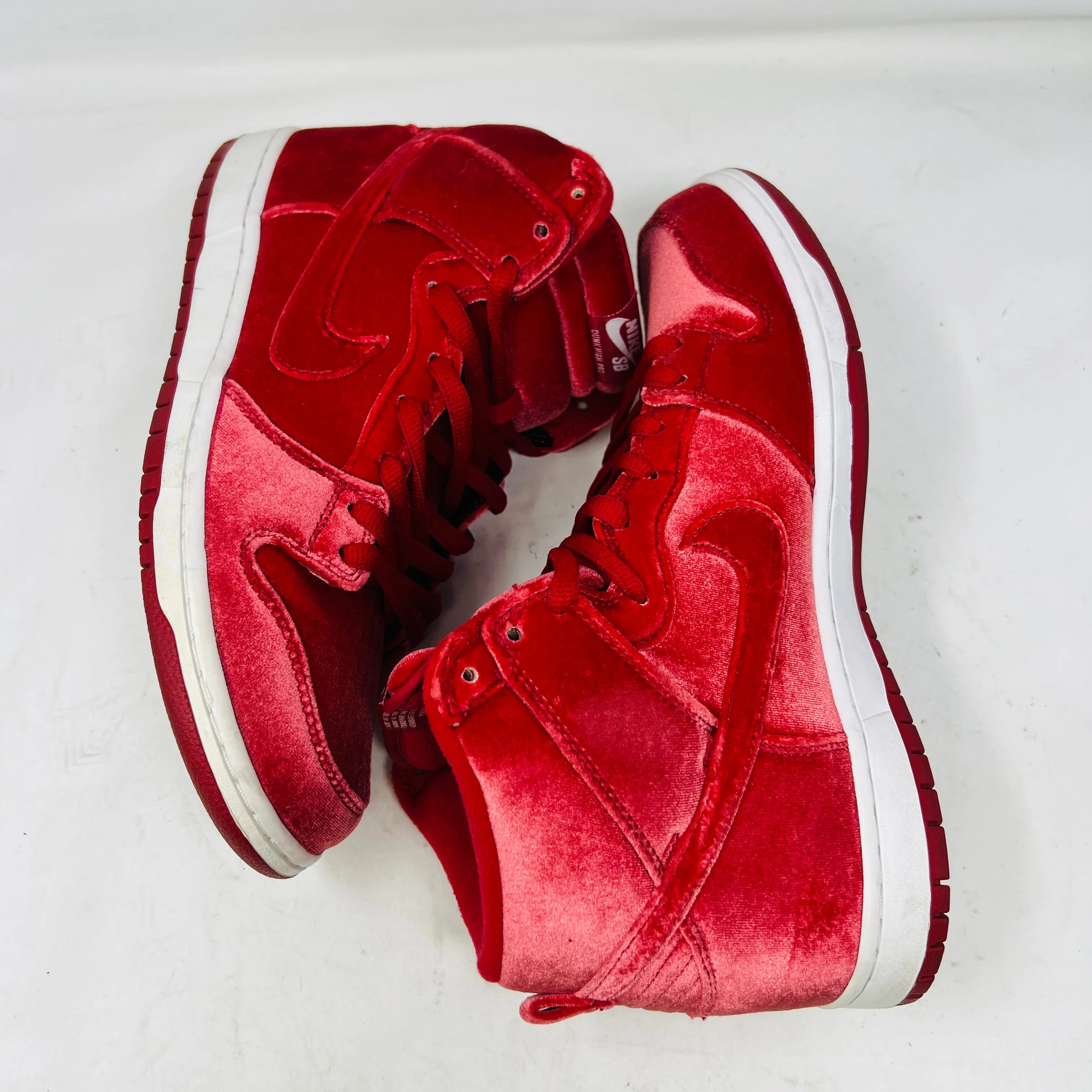 Nike SB Dunk High Red Velvet