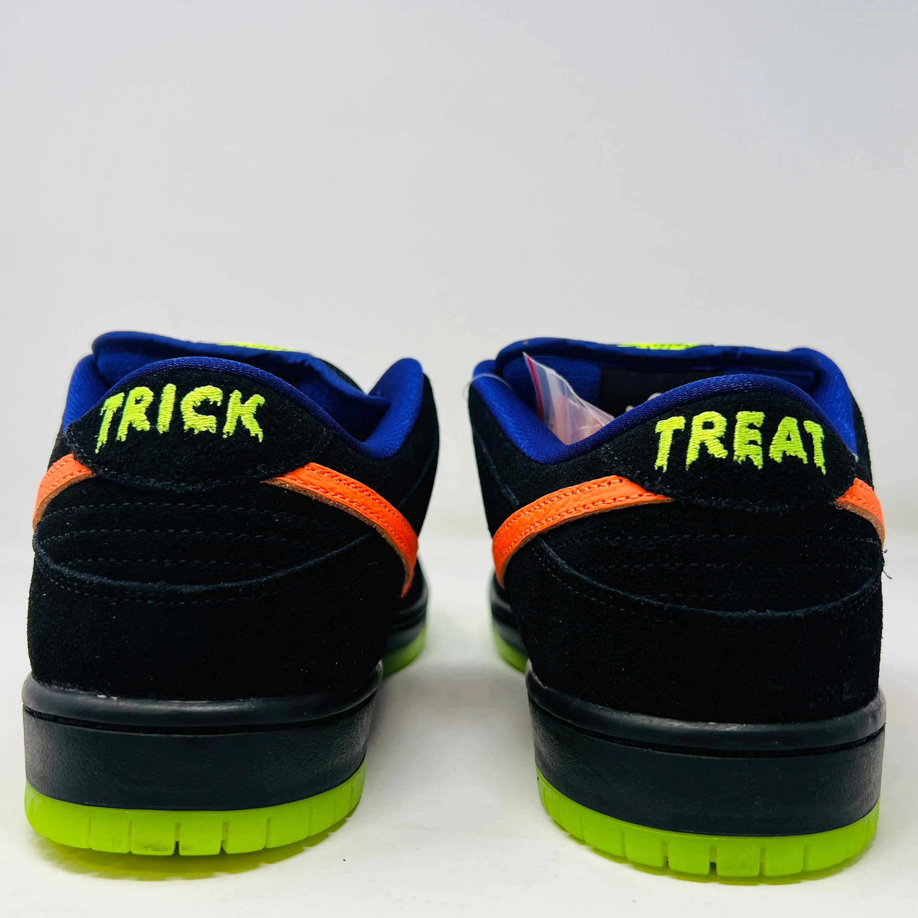 Nike SB Dunk Low Night of Mischief Halloween Special Box