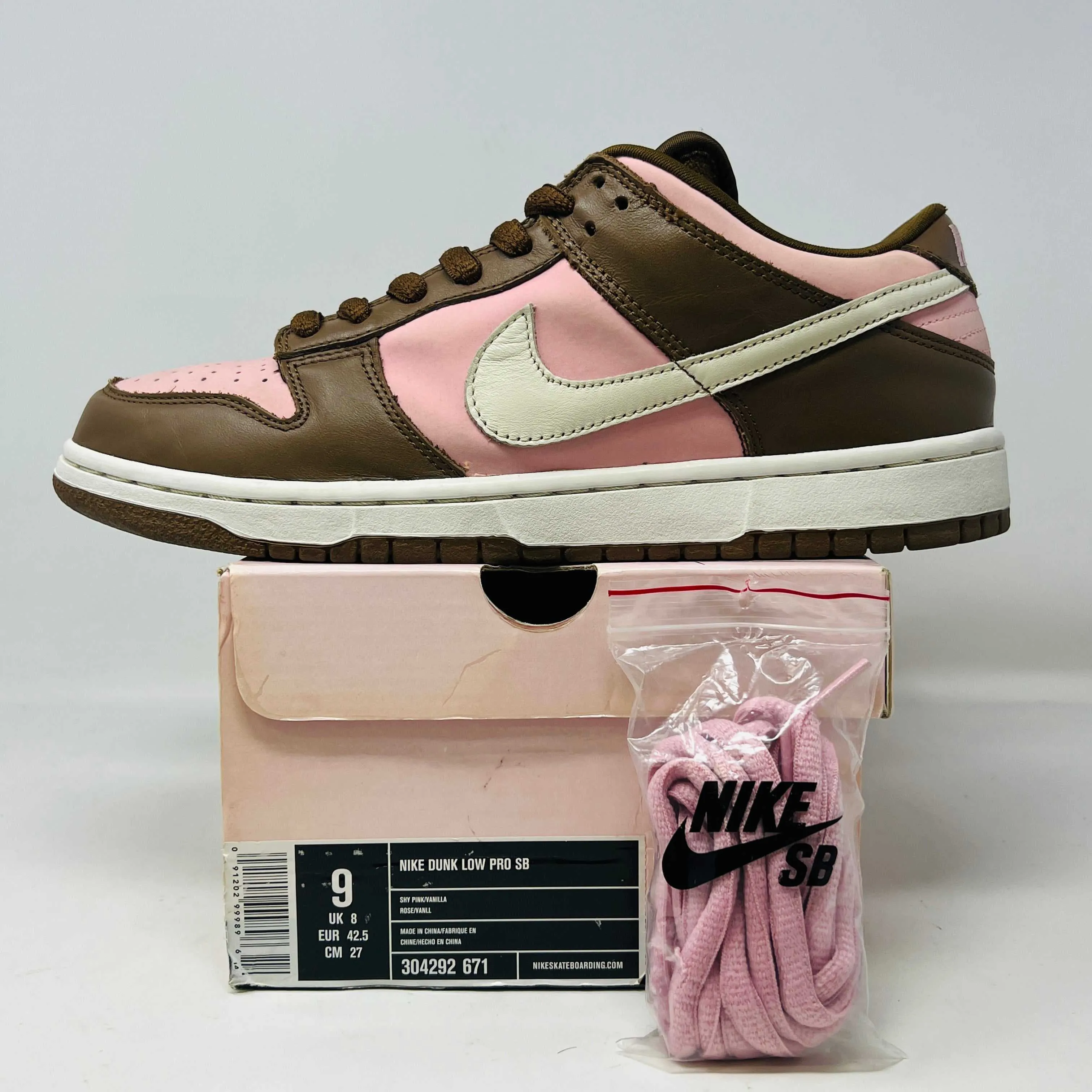 Nike SB Dunk Low Stussy Cherry