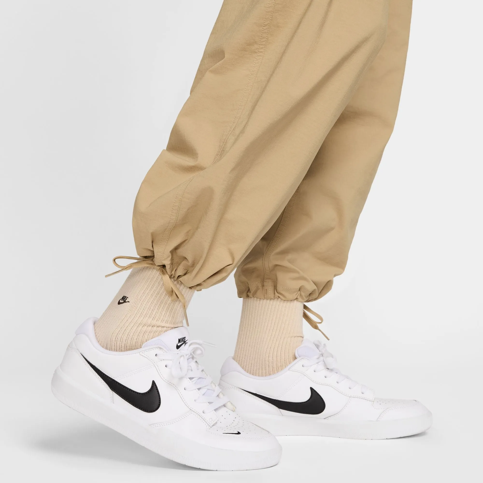 Nike SB Kearny Cargo Skate Pants Parachute Beige/White