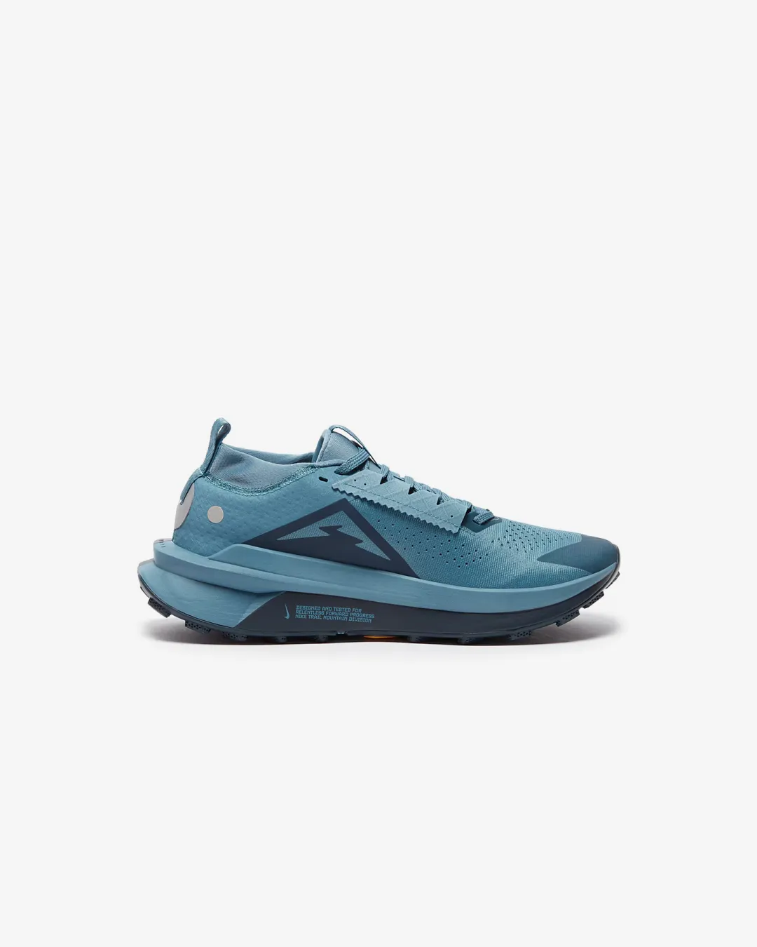 Nike Zegama 2 in Smokey Blue. Armory Navy &amp; Metallic Platinum