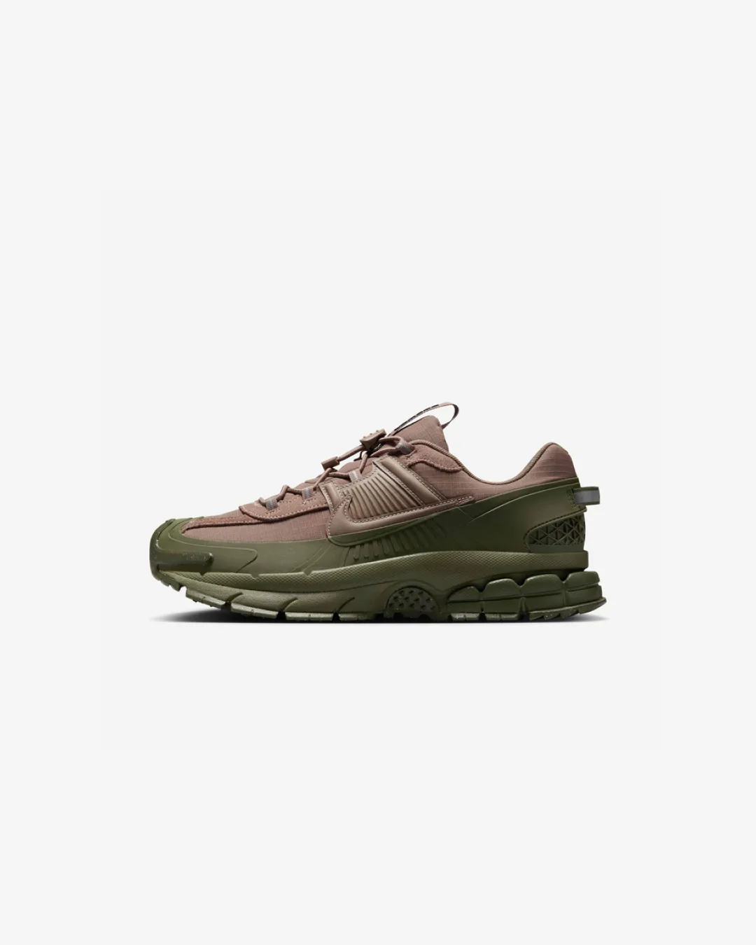 Nike Zoom Vomero 5 Roam 'Brown' Sneakers