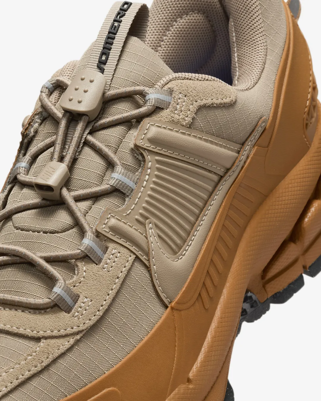 Nike Zoom Vomero 5 Roam Winterized Sneakers