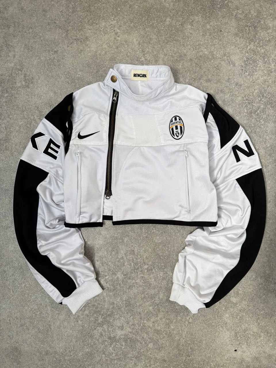 VT Rework : Nike Juventus Cropped Asymmetric Zip  Detachable Sleeve Jacket